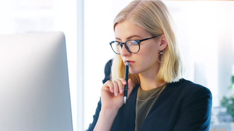 Une dirigeante d'entreprise avec une bonne capacité de prise de décision